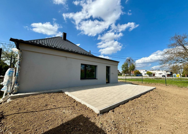 PREDAJ -Exkluzívna ponuka  3i RD - kompletná rekonštrukcia, terasa, pozemok 450m2 - Bánovcen/B / Biskupice