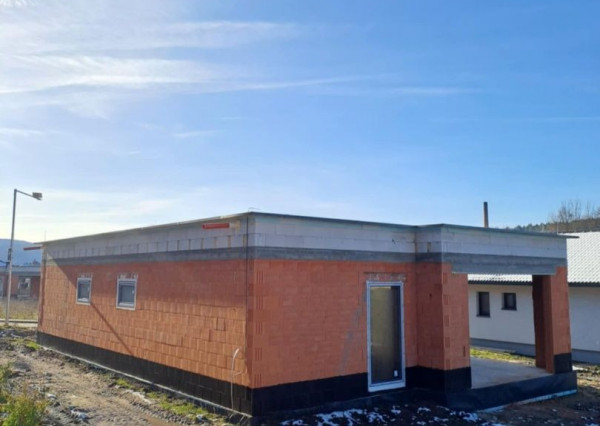 Lukratívna ponuka novostavba v Uhrovci , poz. 527m2