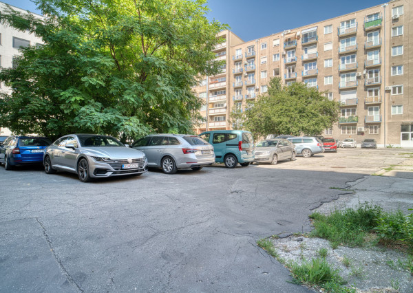 Na predaj 1-izbový byt s investičným potenciálom v centre Bratislavy