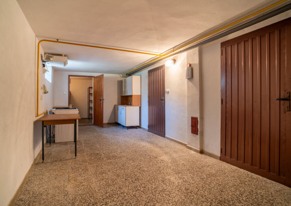 REZERVOVANÉ: Na predaj poschodová 6-izbová vila v srdci Dunajskej Stredy