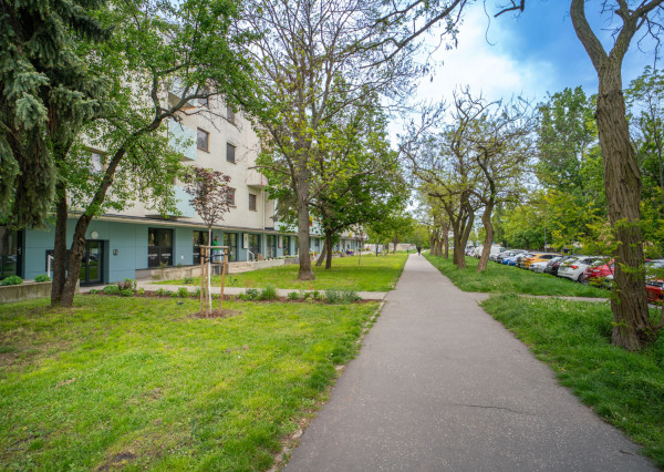 Na predaj kompletne zariadený 2-izbový byt v blízkosti OC Vivo