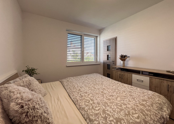 Na prenájom kompletne vybavený  2-izbový byt v Trenčíne