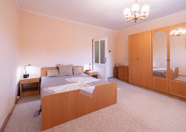 Na predaj 2-generačný rodinný dom v obci Zámutov