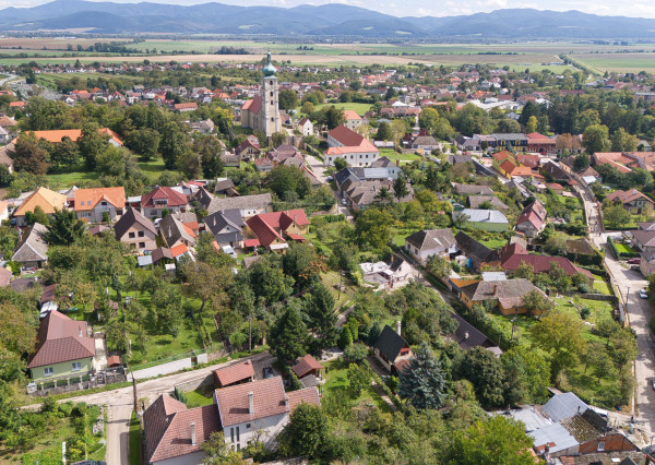 Na predaj celoročný záhradný dom v Čachticiach