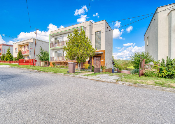 Na predaj dom s dvoma bytovými jednotkami v Lieskovci