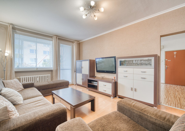 Na prenájom 4-izbový byt v Podunajských Biskupiciach