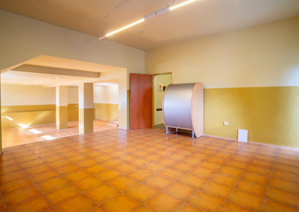 Na predaj dvojpodlažný rodinný dom s polyfunkciou v Trnave