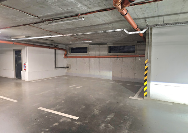 Na predaj garážové parkovacie státie v centre Malaciek