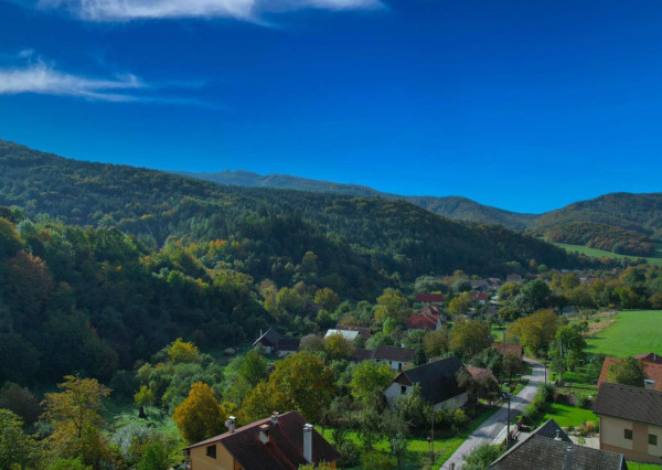 Opäť u nás !!! EXKLUZÍVNE  V PONUKE na predaj dobová chalúpka v Čiernej Lehote