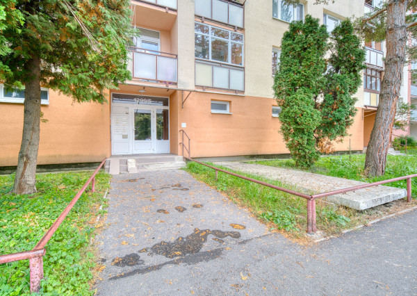 Na predaj 3-izbový byt v Bánovciach nad Bebravou - Dubnička