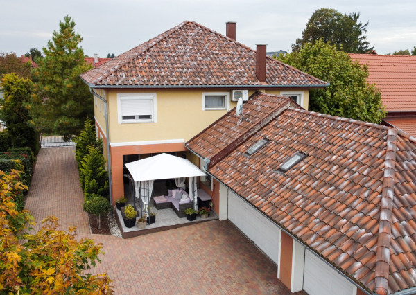 Na predaj rodinná vila v maďarskej obci Gyenesdiás