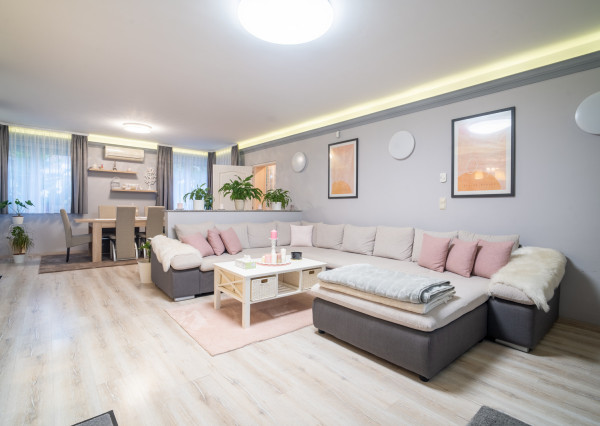 Na predaj rodinná vila v maďarskej obci Gyenesdiás