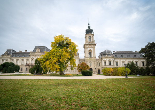 Na predaj rodinná vila v maďarskej obci Gyenesdiás