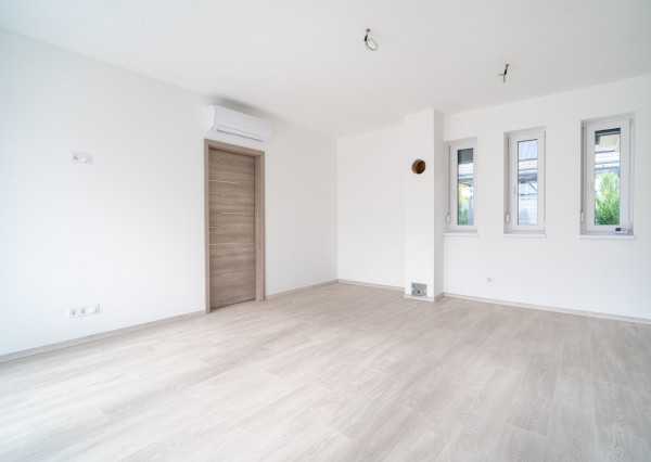 Na predaj moderná novostavba v lokalite Vonyarcvashegy