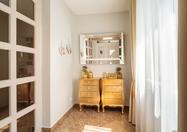 Na predaj rodinný dom s bazénom a saunou v Rohovciach