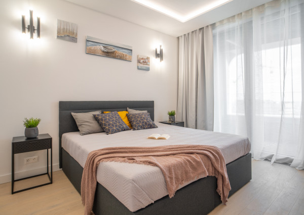 Na prenájom exkluzívny 2-izbový byt so šatníkom a panoramatickým výhľadom v projekte SKYPARK, Továrenská ulica