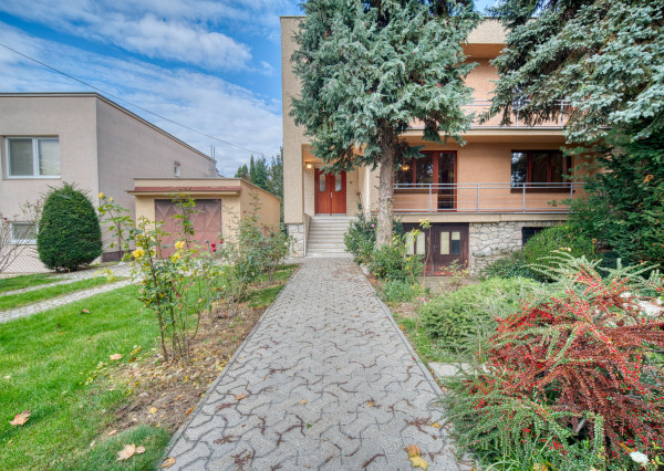 Na predaj rodinný dom v Seredi