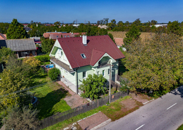 Na predaj rodinný dom s bazénom v Trnávke