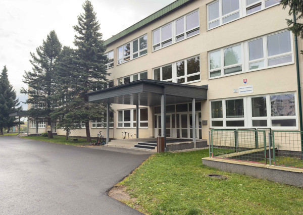 REZERVOVANÉ: Na predaj 3-izbový byt s veľkým potenciálom v Poprade