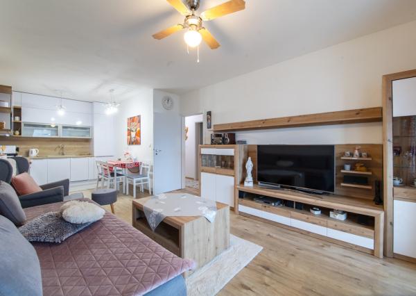 Na predaj priestranný 3-izbový byt na Liptovskej v Trenčíne