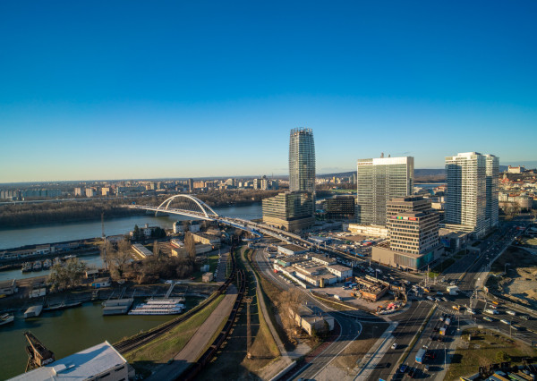 Na prenájom exkluzívny 2-izbový byt s výhľadom na Bratislavu v novej Klingerke