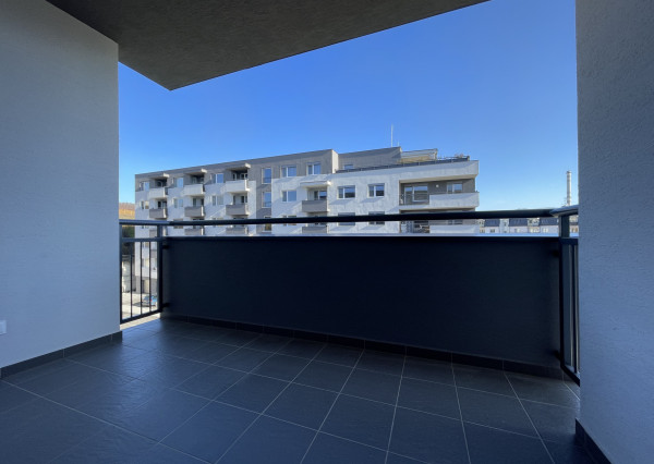 Na prenájom 1-izbový byt v Trenčíne na ulici Halalovka