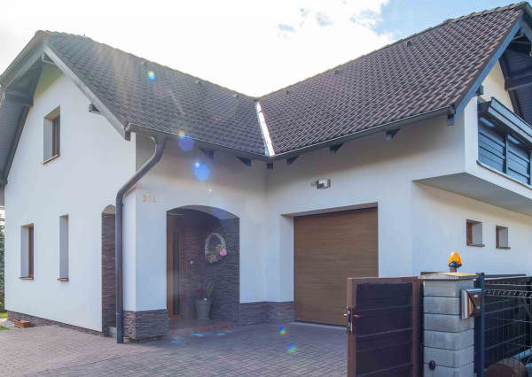 REZERVOVANÉ: Na predaj priestranný rodinný dom v pokojnej lokalite Hôrka