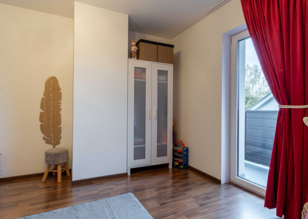 REZERVOVANÉ: Na predaj priestranný rodinný dom v pokojnej lokalite Hôrka