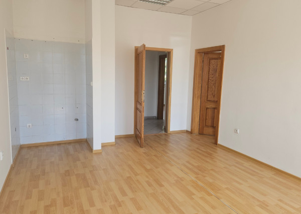 Na prenájom 6 administratívnych priestorov v Malackách