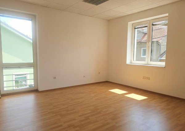 Na prenájom 6 administratívnych priestorov v Malackách