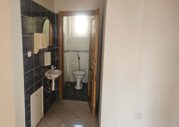 Na prenájom 6 administratívnych priestorov v Malackách