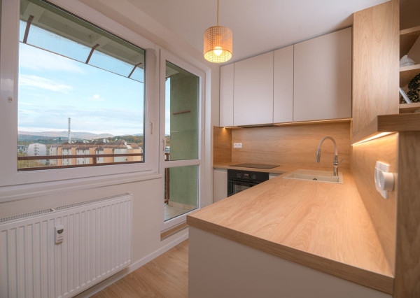 Na prenájom moderne zariadený 2-izbový byt s balkónom v Trenčíne