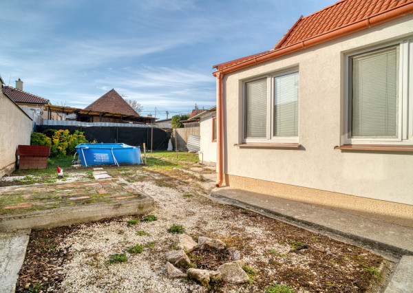 Na predaj 4-izbový rodinný dom v obci Zeleneč