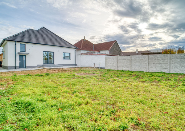 Na predaj 3-izbový rodinný dom v Jaslovských Bohuniciach