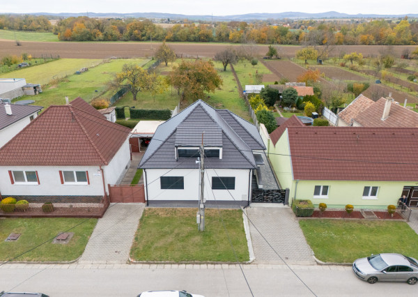 Na predaj 3-izbový rodinný dom v Jaslovských Bohuniciach