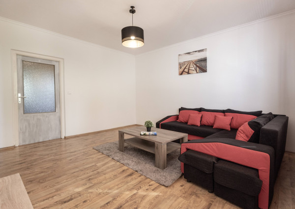 Na prenájom zariadený 2-izbový byt v Dunajskej Strede