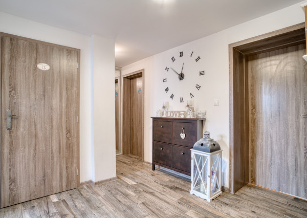 Na predaj priestranný 4-izbový rodinný dom v Malženiciach