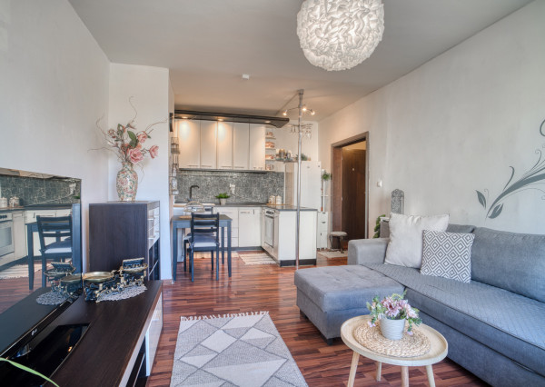 Na predaj útulný 2-izbový byt s dvomi balkónmi v Malackách