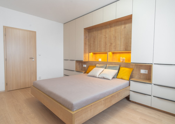 Na prenájom 2-izbový byt v Poprade s parkovacím miestom