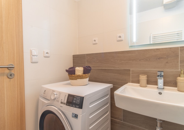 Na prenájom 2-izbový byt v Poprade s parkovacím miestom