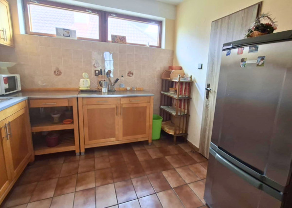 REZERVOVANÉ: Na prenájom viacgeneračný rodinný dom vo Veľkých Bieliciach