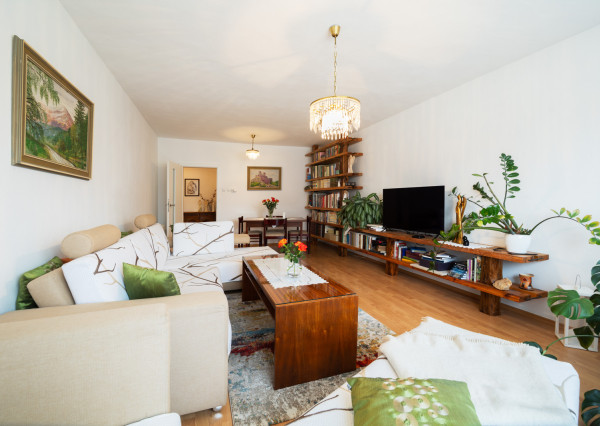 REZERVOVANÉ: Na predaj priestranný dom s veľkým pozemkom v Pobedime