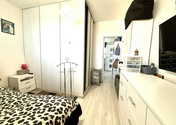 EXKLUZÍVNE NA PREDAJ – 3-IZBOVÝ BYT S DVOMA BALKÓNMI, UL. MOJMÍROVA, BÁNOVCE NAD BEBRAVOU