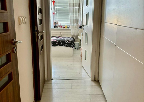 EXKLUZÍVNE NA PREDAJ – 3-IZBOVÝ BYT S DVOMA BALKÓNMI, UL. MOJMÍROVA, BÁNOVCE NAD BEBRAVOU