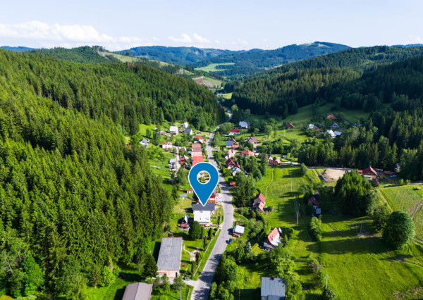 Rozostavaný dom na dokončenie podľa seba s veľkým pozemkom
