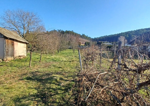 SUPER CENA - Stavebný pozemok  1213 m2 obec BRODZANY