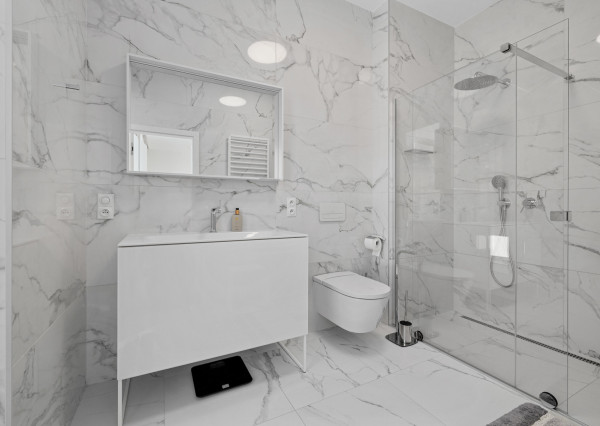 Na predaj vila so smart technológiami a výťahom na Slavíne