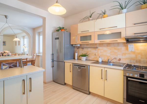 Na predaj priestranný 5-izbový rodinný dom v pokojnej lokalite mesta Gabčíkovo