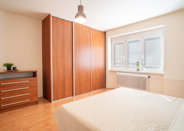 Na predaj priestranný 5-izbový rodinný dom v pokojnej lokalite mesta Gabčíkovo