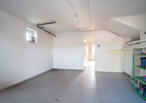 Na predaj priestranný 5-izbový rodinný dom v pokojnej lokalite mesta Gabčíkovo